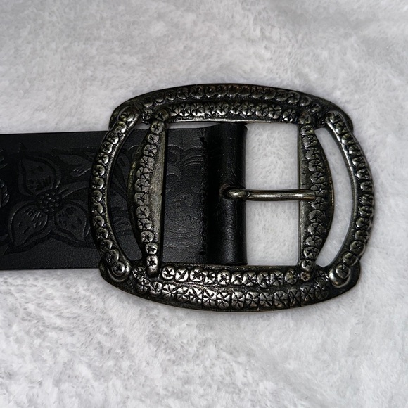 Genuine Leather Women’s Black Embossed Floral Silver Buckle Belt Medium main image 7